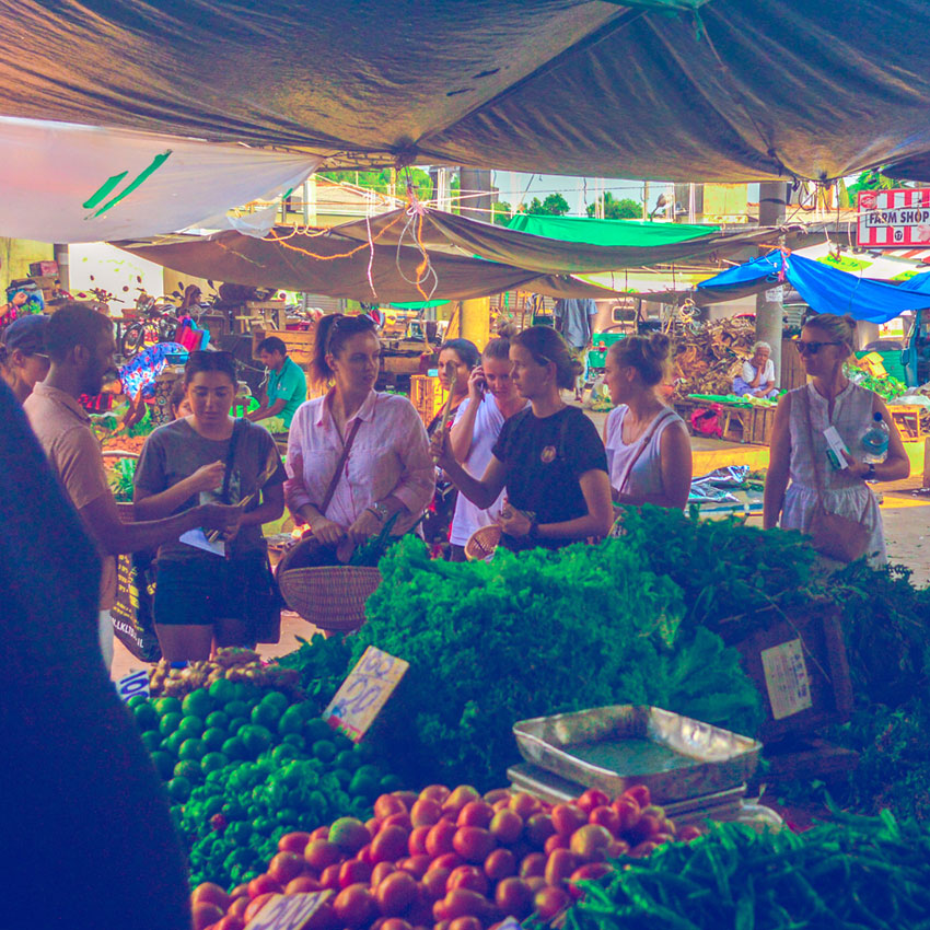 market tour in Sri Lanka, A group of young girls visit market